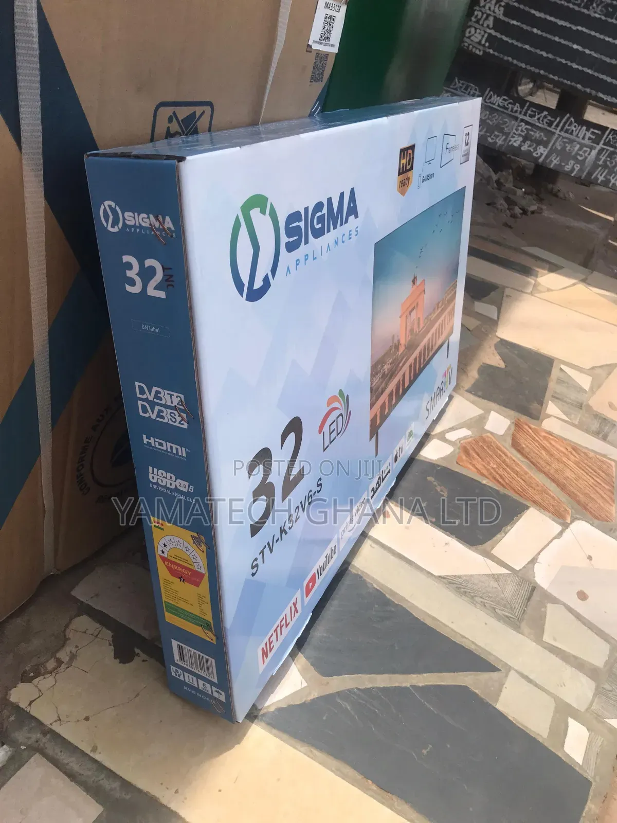 Slim and Flameless Sigma 32inch Smart TV