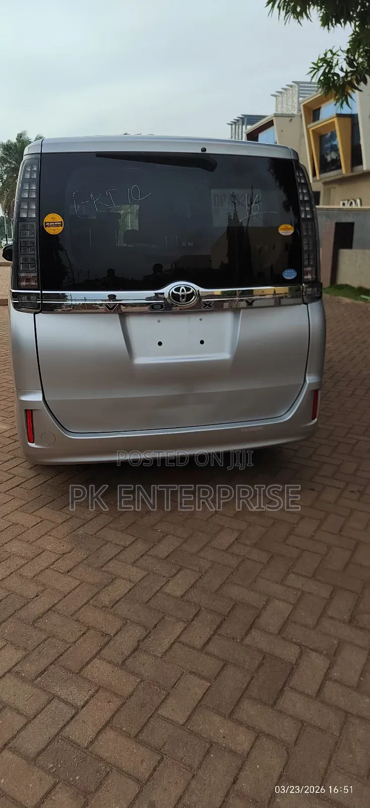 Toyota Voxy 2016 Silver