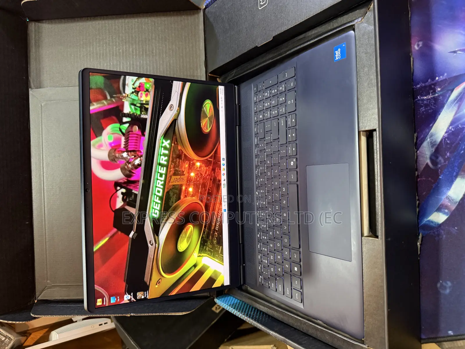 Laptop Dell Alienware 16 Aurora 32GB Intel Core 7 SSD 1T