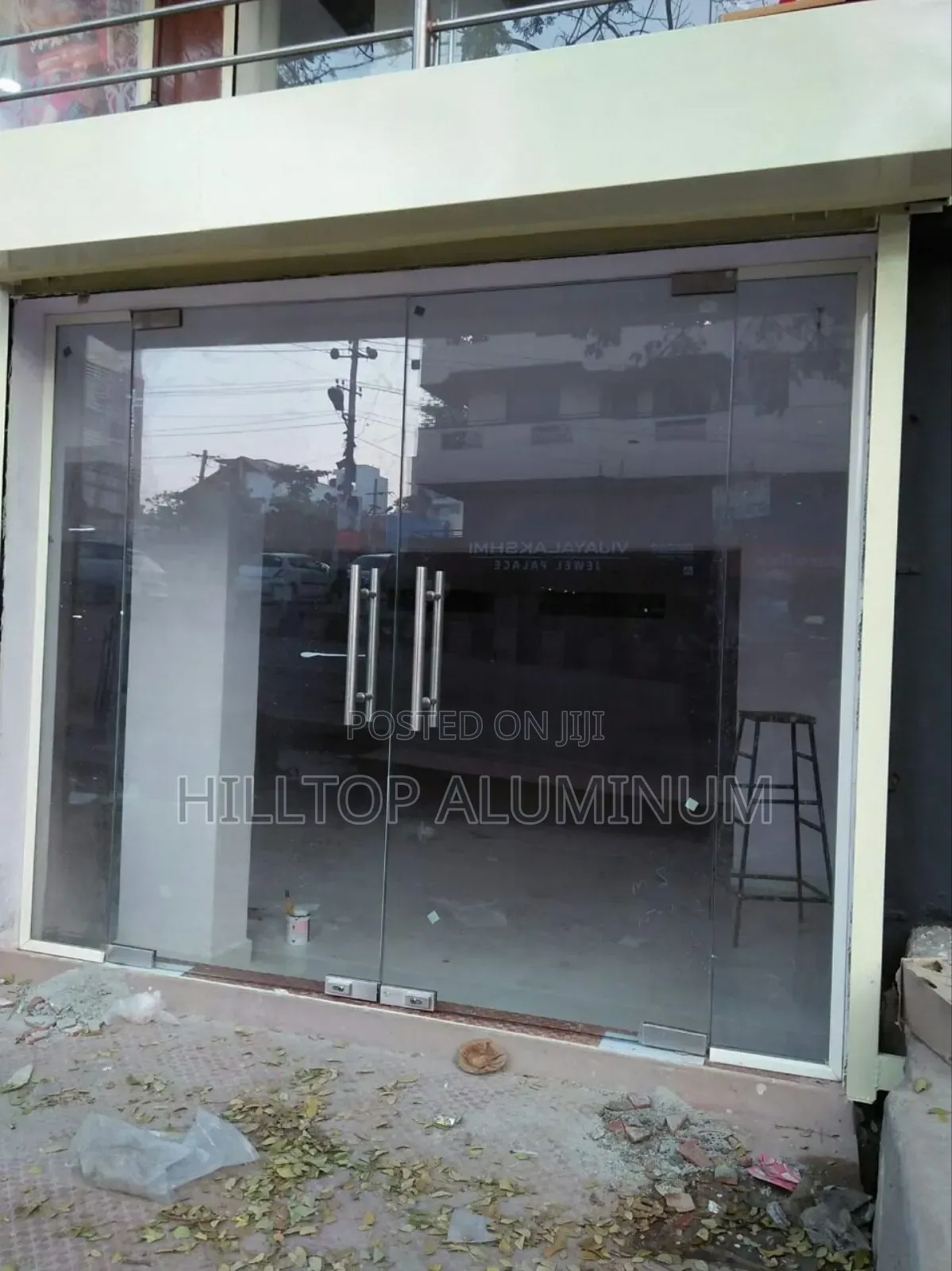 Frameless Glass Door