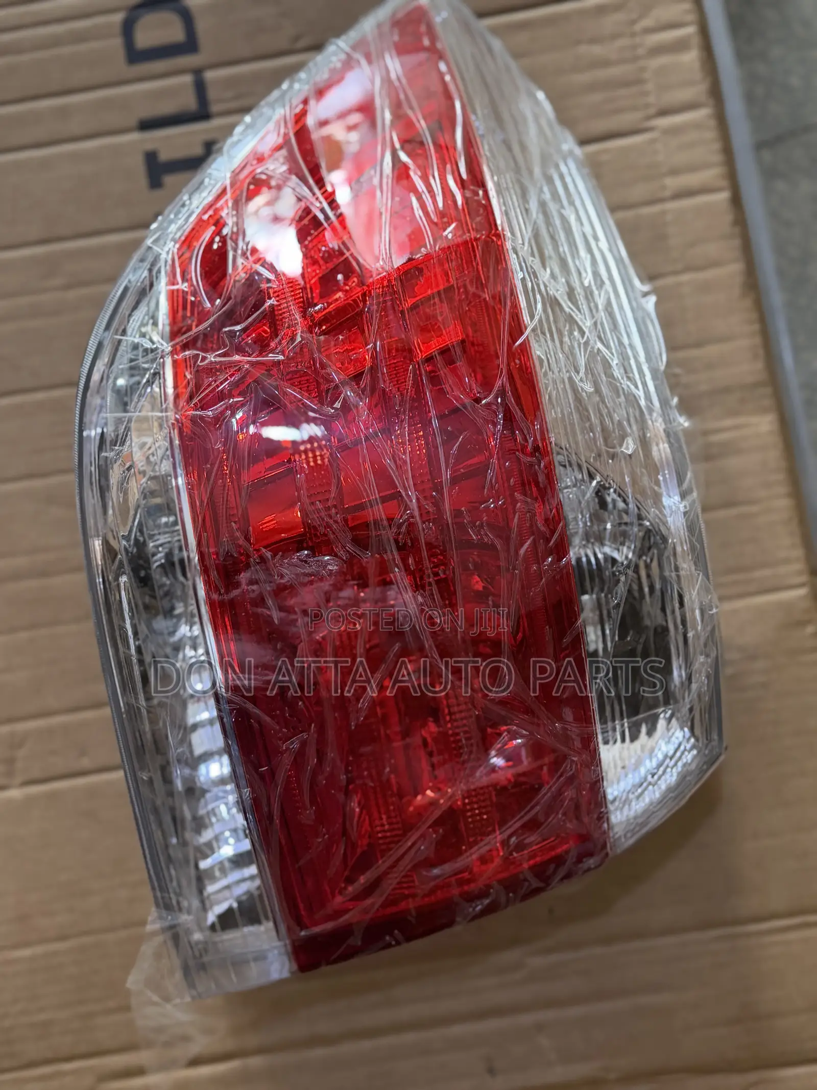 Toyota Highlander 2012 Tail Light Available