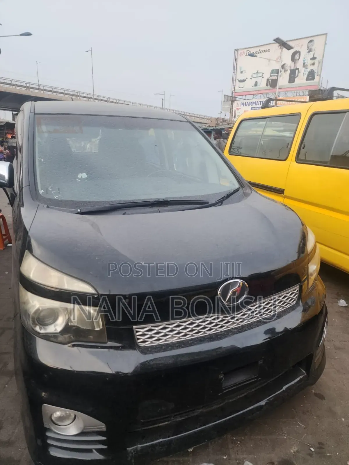 Toyota Voxy 2013 Black
