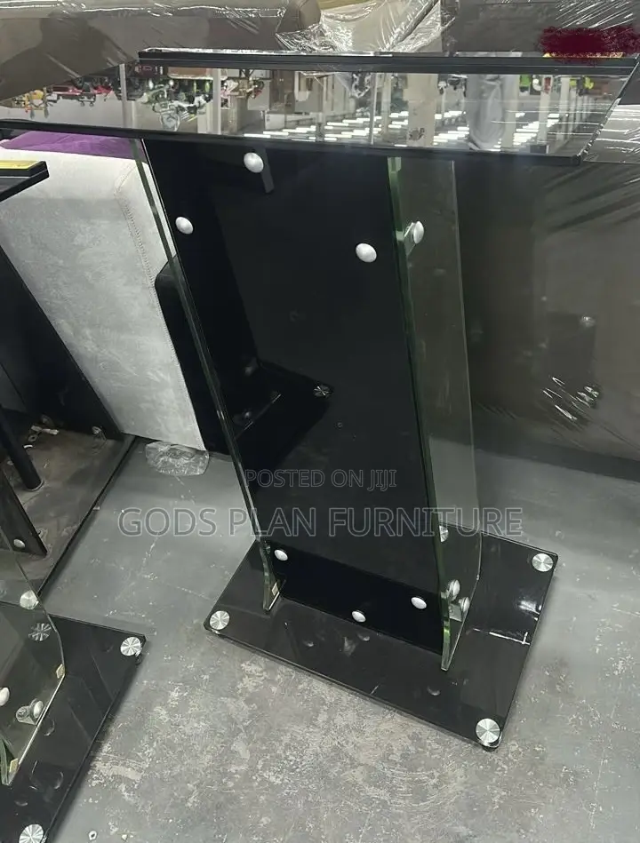 Tempered Glass Pulpit