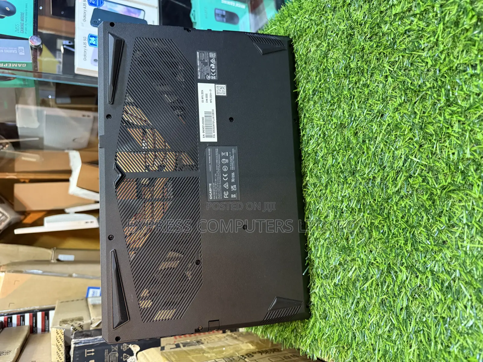 Laptop Gigabyte AORUS 5 24GB Intel Core i7 SSD 1T