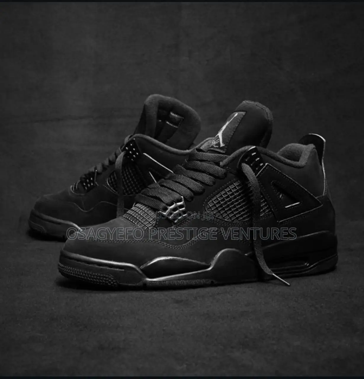 Air Jordan 4 Retro “Black Cat”.