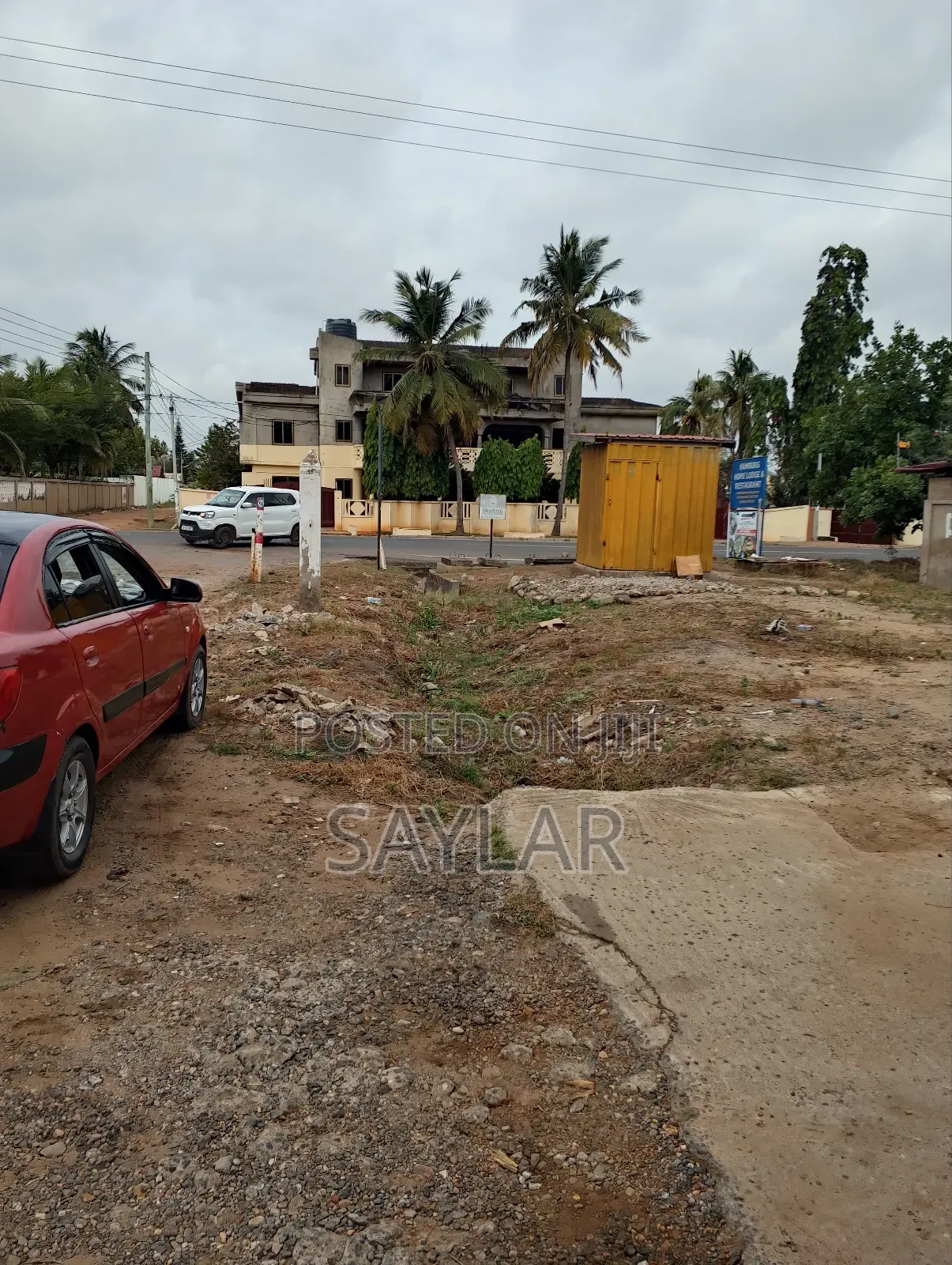 3 Plots Direct on a Tarred Roads at a T Junction Comm10