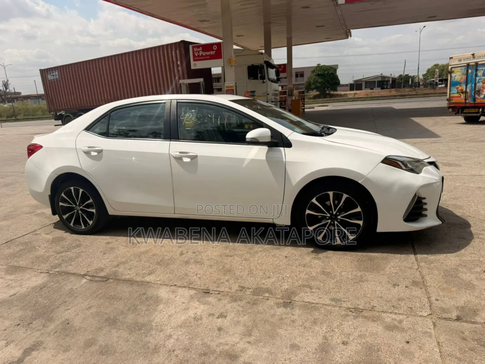 Toyota Corolla XSE (1.8L 4cyl 2A) 2019 White