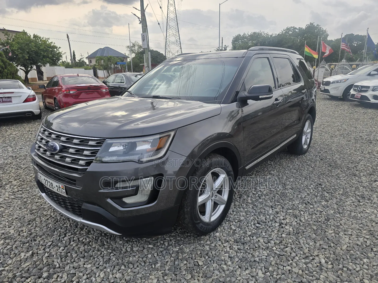Ford Explorer Platinum 4dr 4x4 (3.5L 6cyl 6A) 2017 Gray