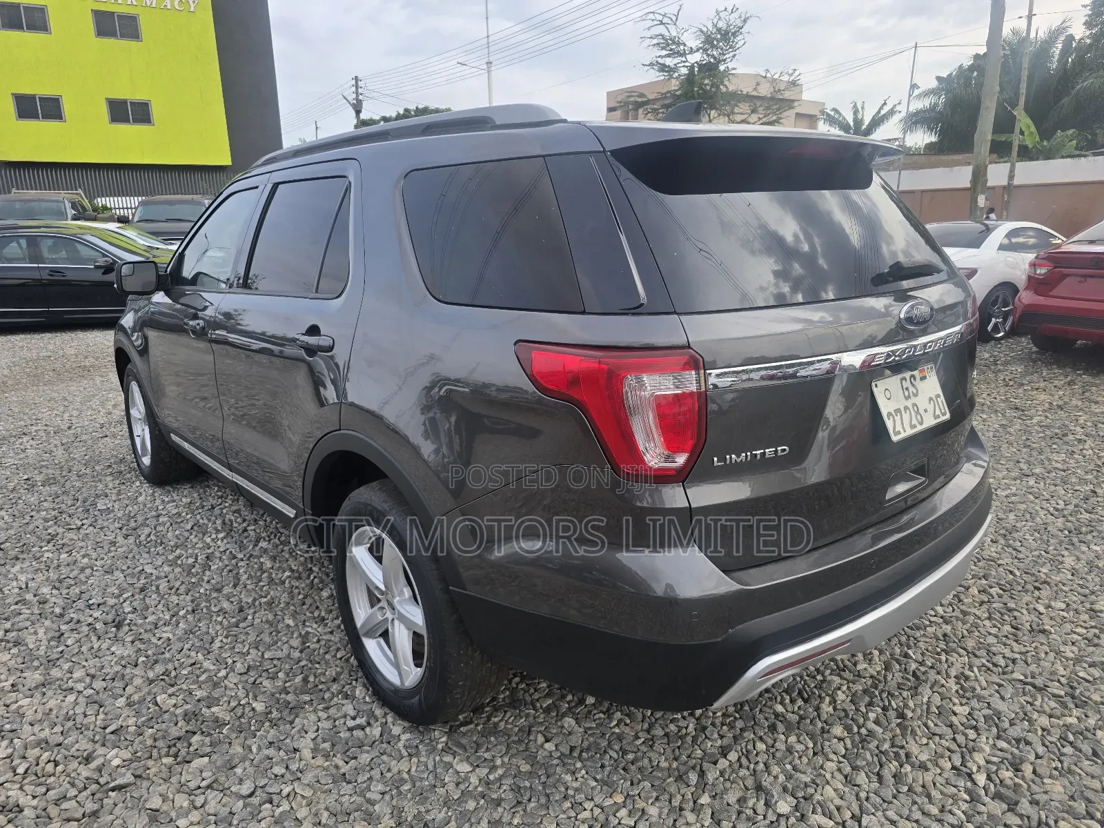 Ford Explorer Platinum 4dr 4x4 (3.5L 6cyl 6A) 2017 Gray