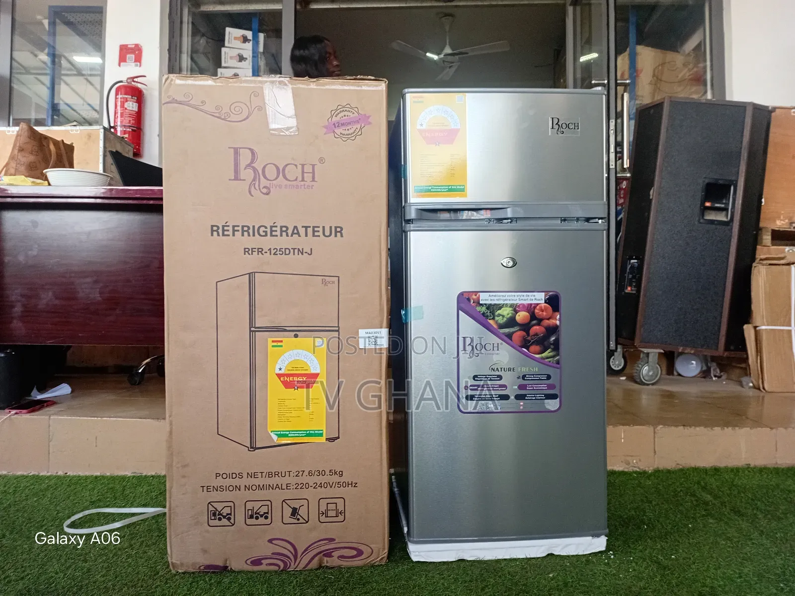 Roch 125dtn_j Compact Fridge – Premium Chill Vibes95l