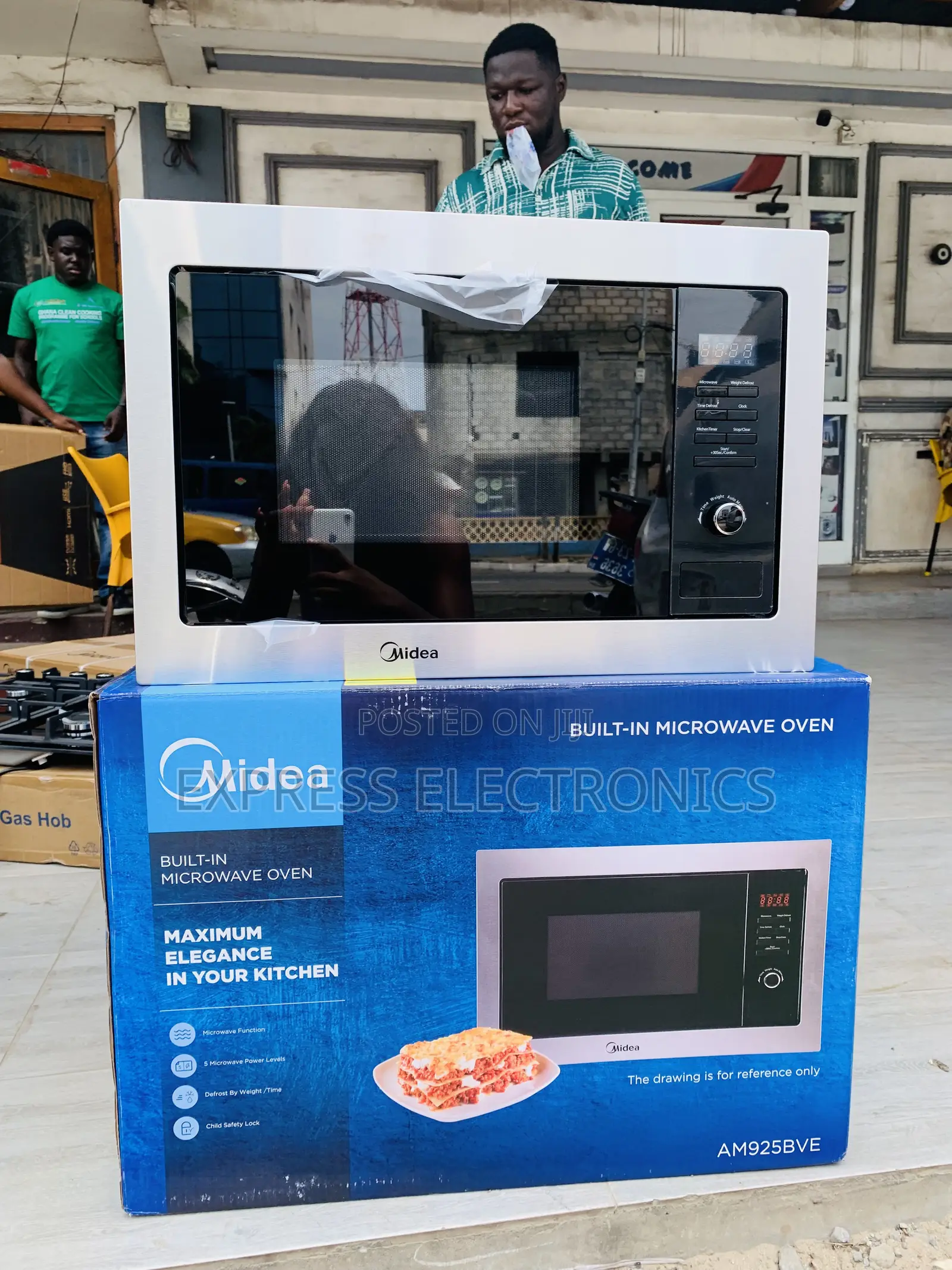 Brand New Am925bve Midea Microwave Oven Built in 2
