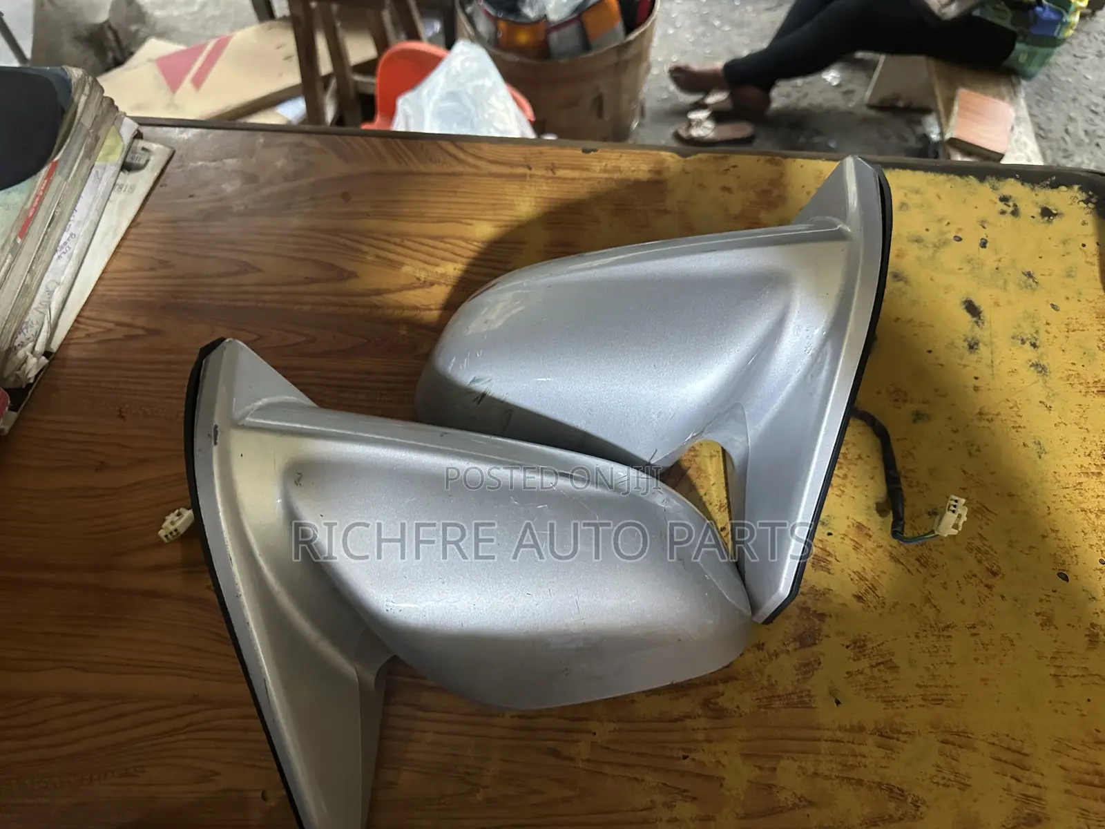 Pontiac Vibe Side Mirror