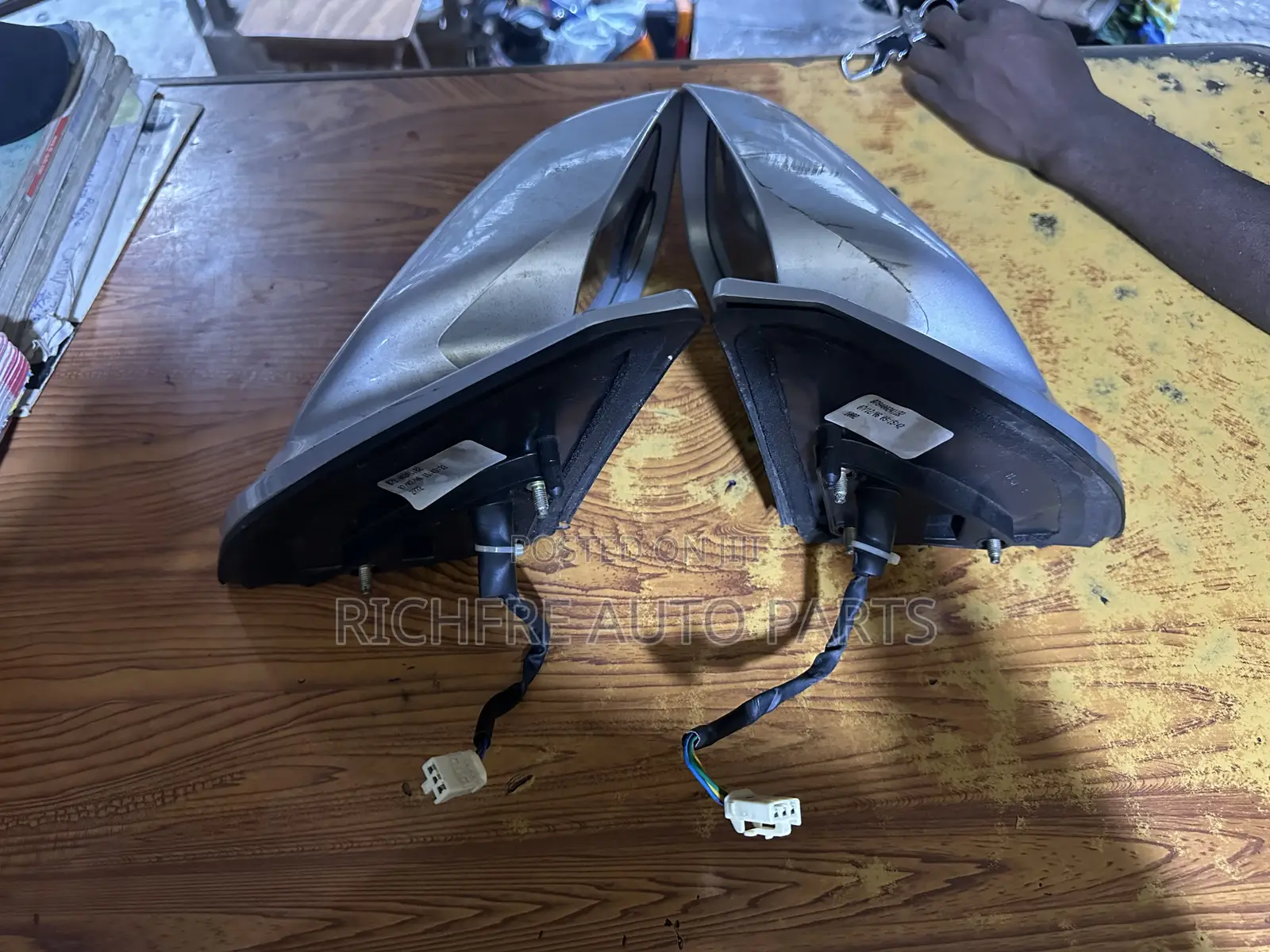Pontiac Vibe Side Mirror