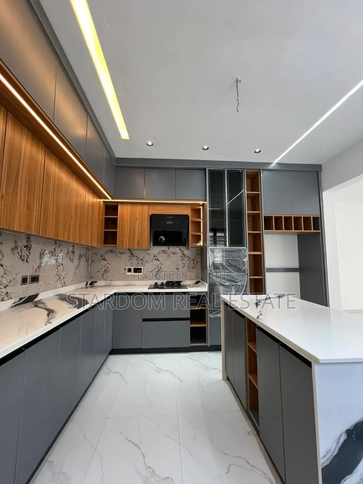 3bdrm Bungalow in Lakeside Estate for sale