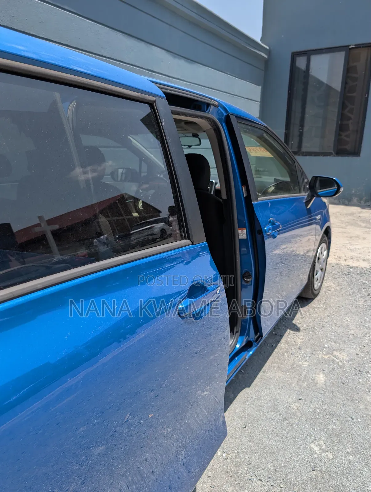 Toyota Sienta 1.5 Hybrid FWD (6-seater) 2017 Blue