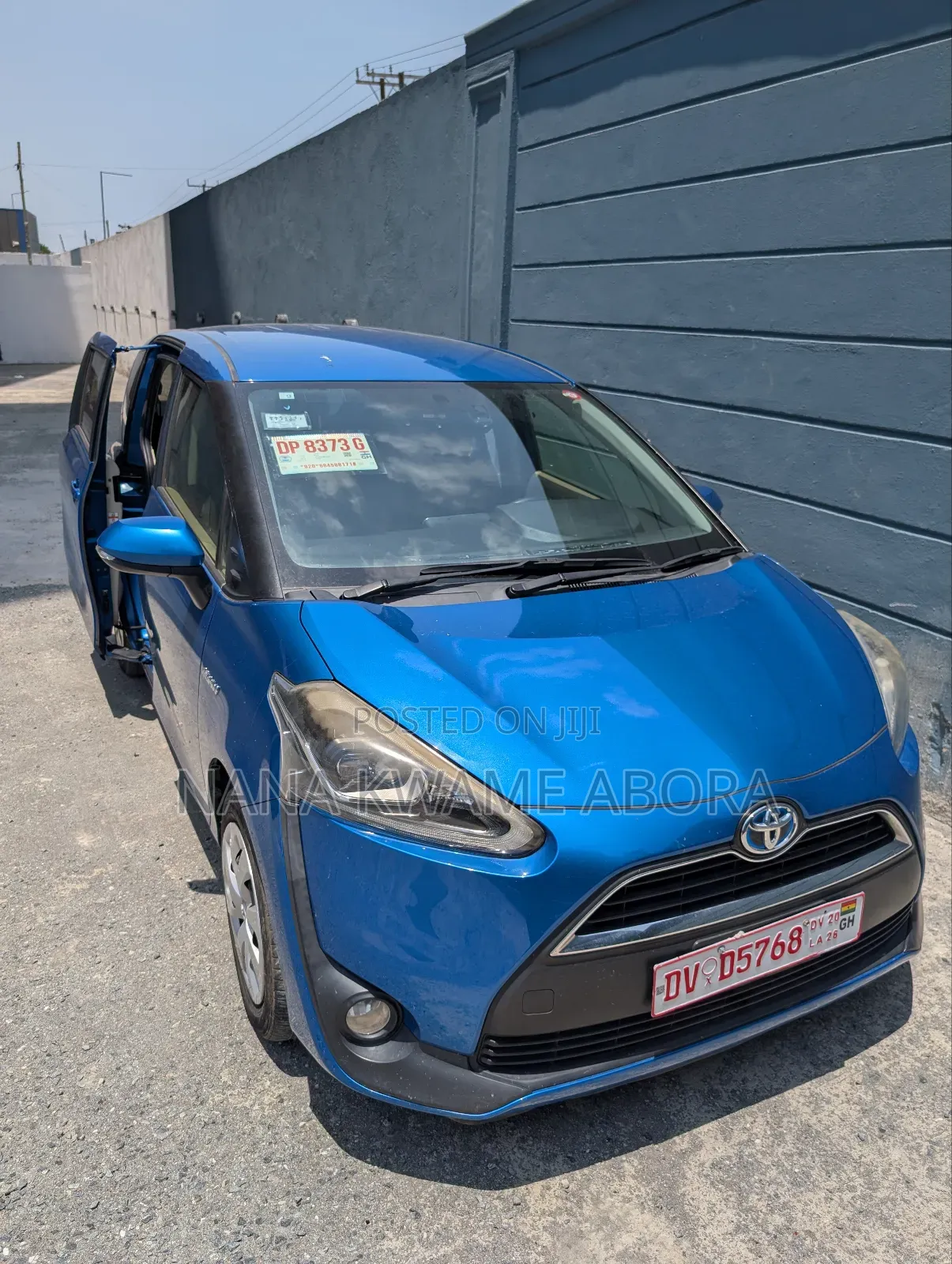 Toyota Sienta 1.5 Hybrid FWD (6-seater) 2017 Blue