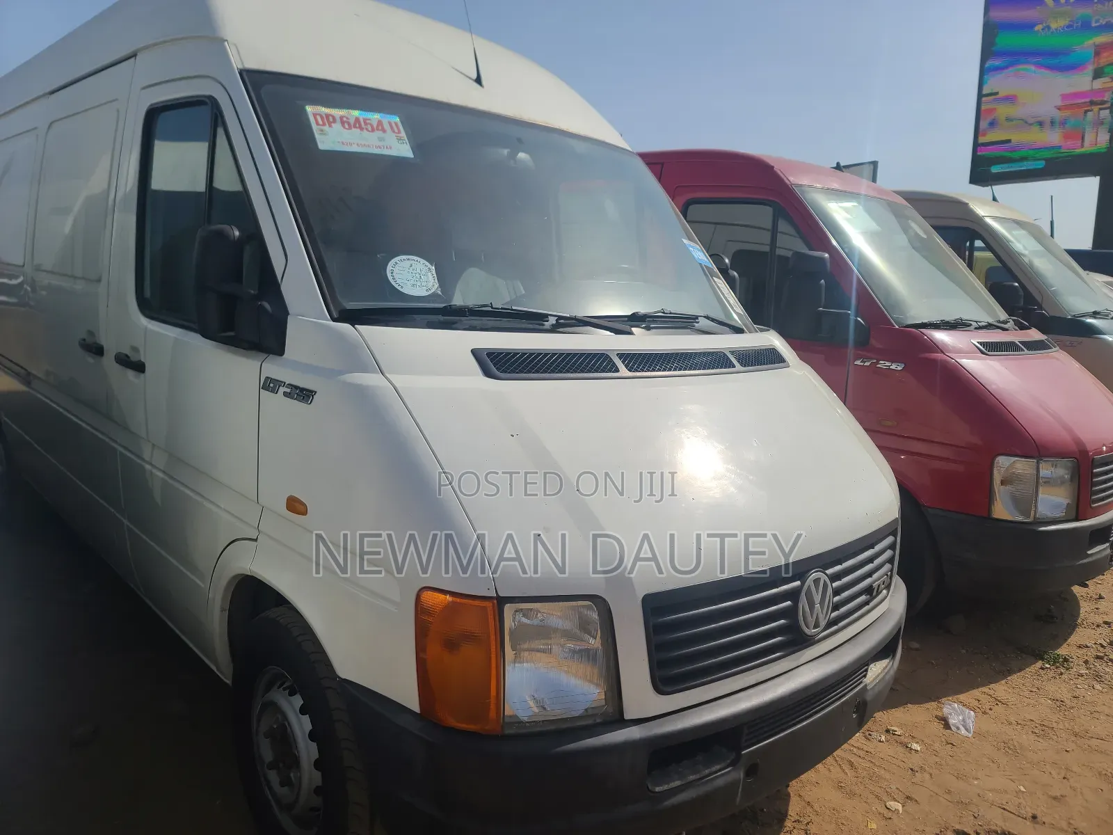Volkswagen LT 2000 Beige