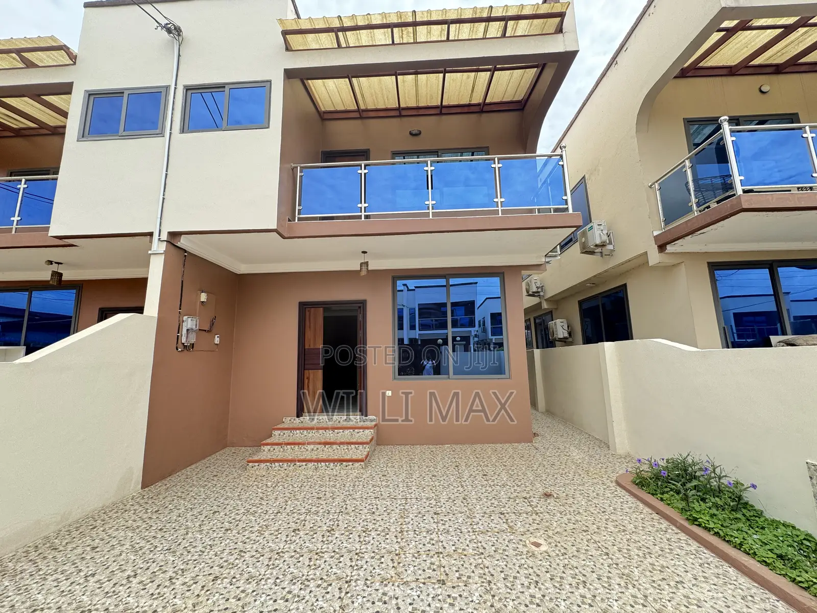 3bdrm Townhouse / Terrace in Oyarifa for rent