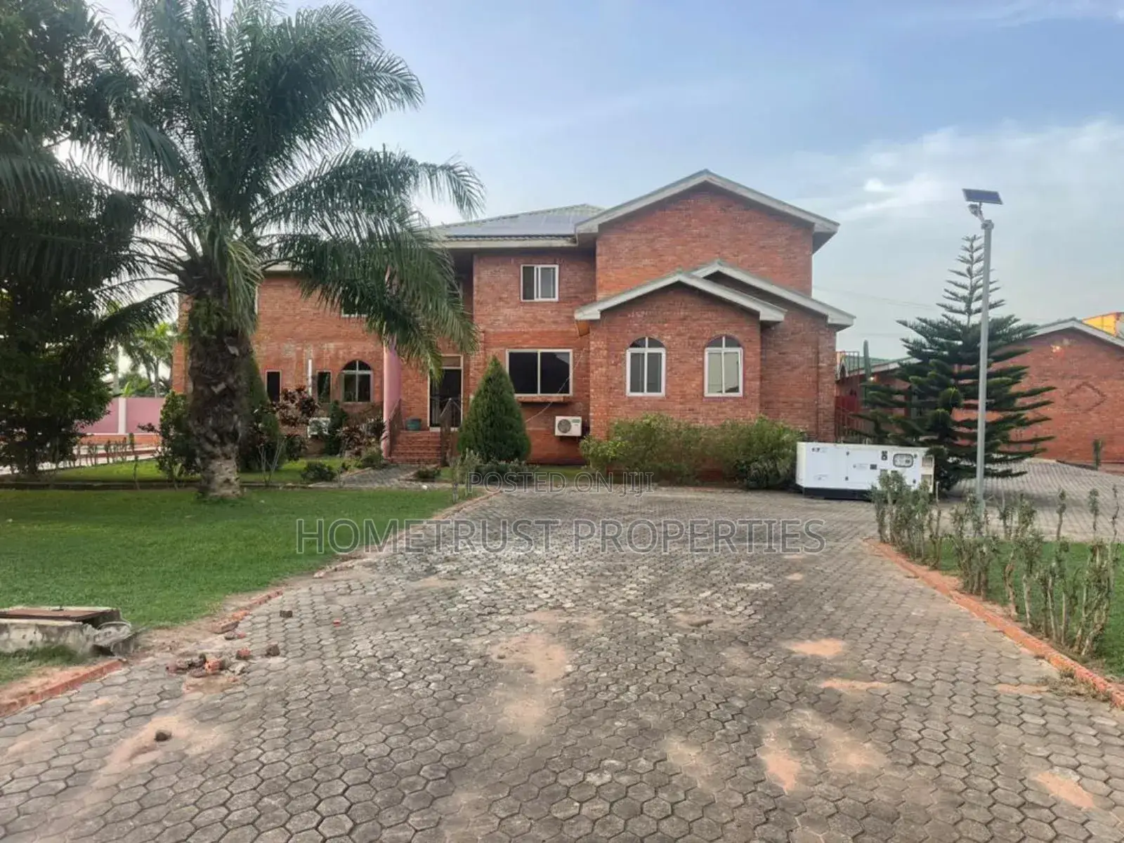7bdrm Mansion in Kwabenya Acp for sale