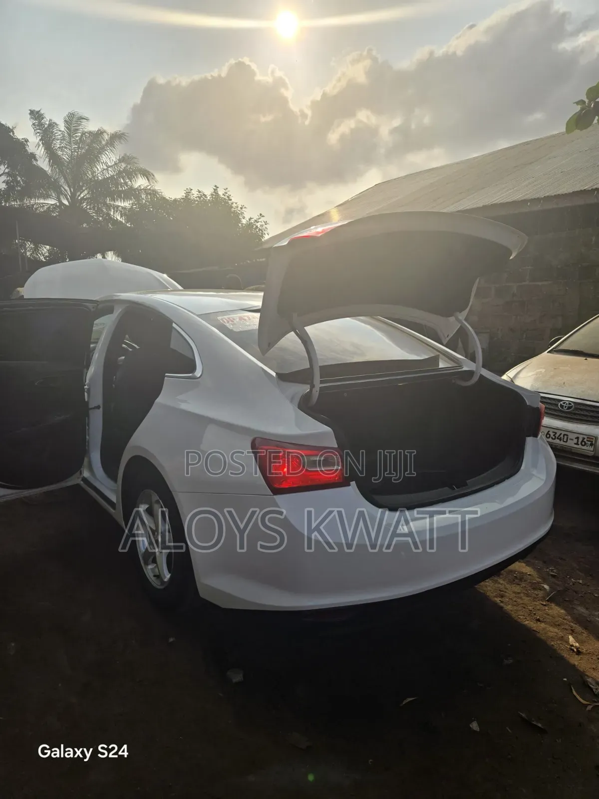 Chevrolet Malibu L 2017 White