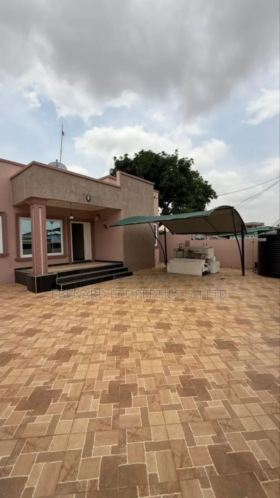 3bdrm Duplex in Ebenard Properties, Accra Metropolitan for rent