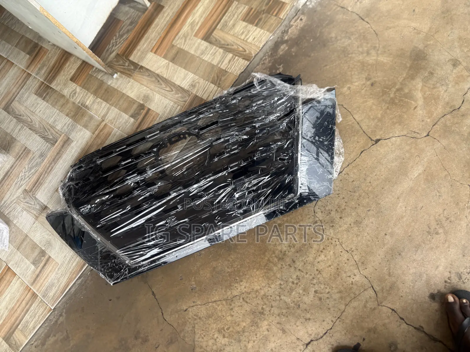 Nissan Kicks 2021-2023 Front Grille