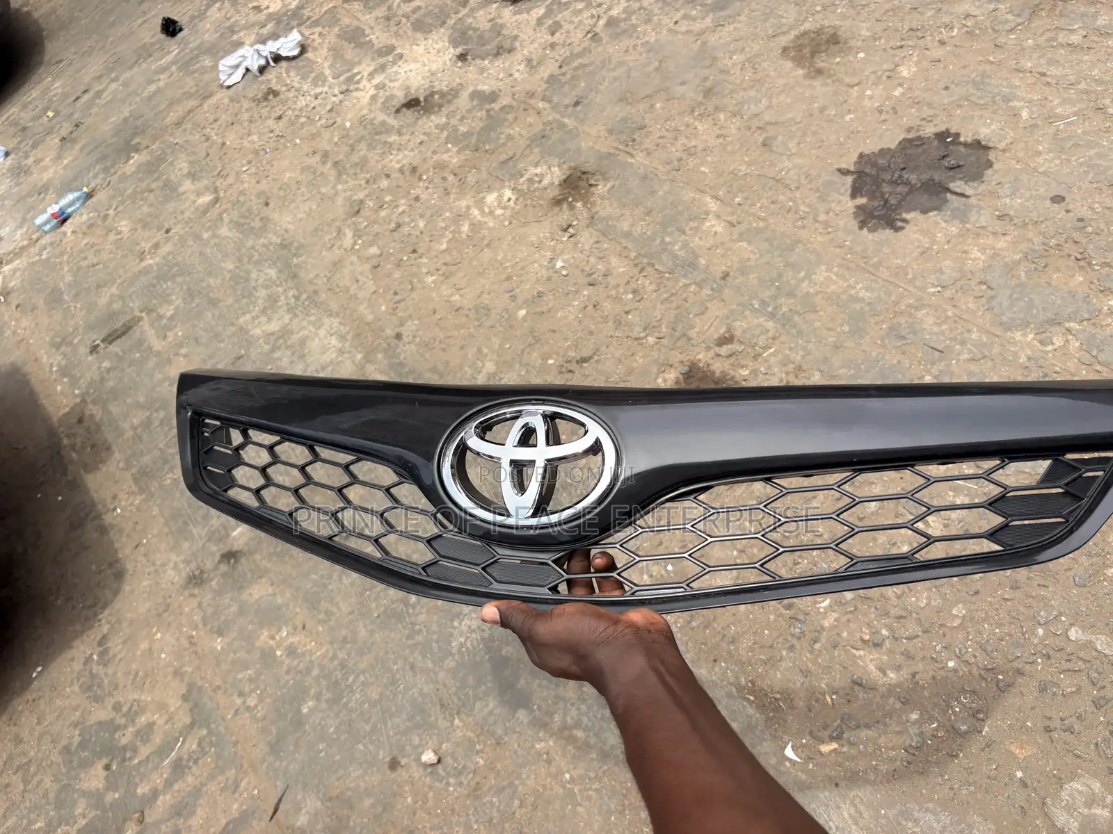 Toyota Camry Sports Se 2012 2013 2014 Front Top Grille or Top Shells
