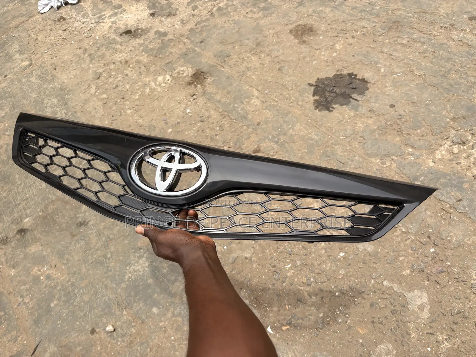 Toyota Camry Sports Se 2012 2013 2014 Front Top Grille or Top Shells