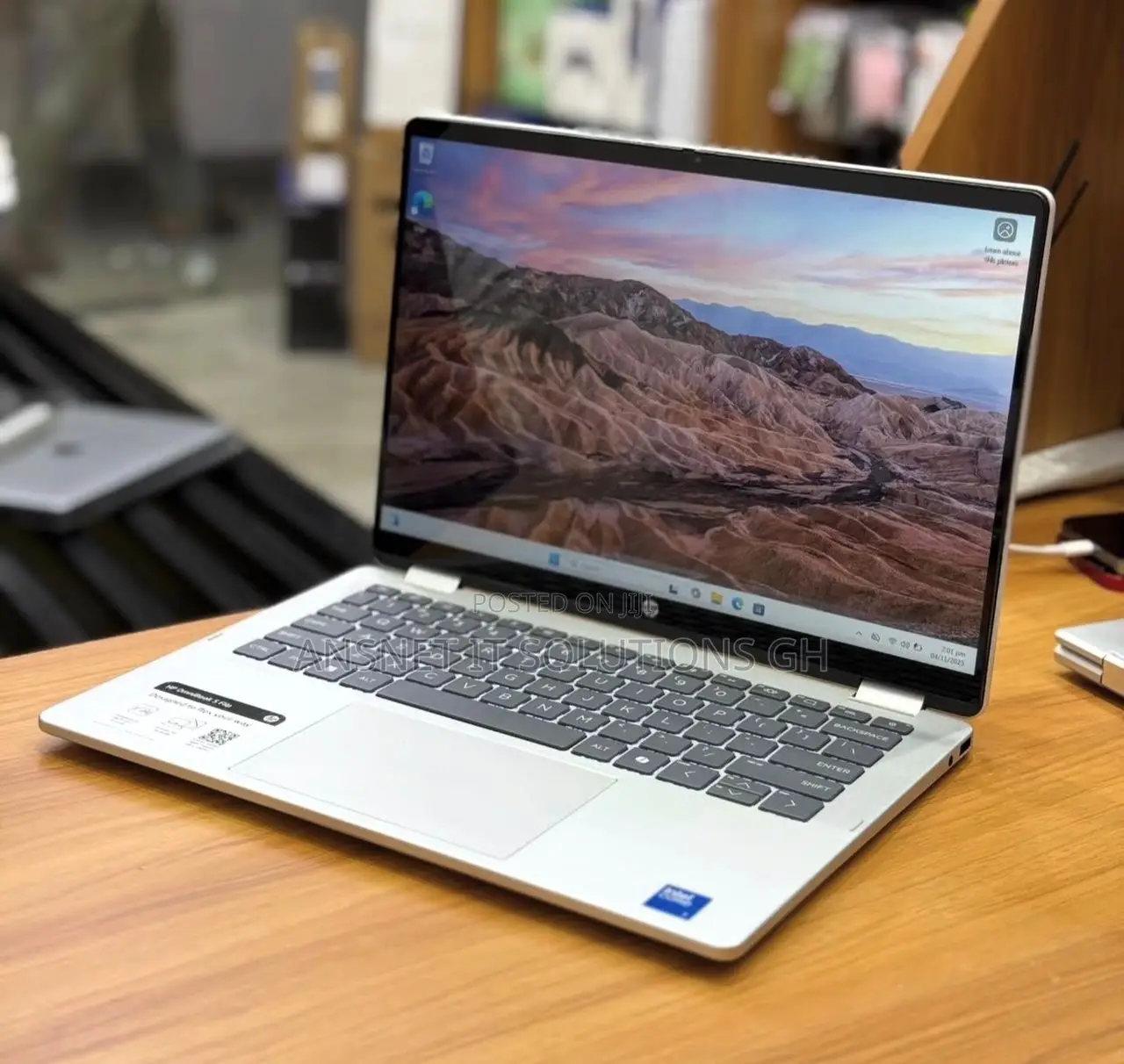 New Laptop HP OmniBook 5 14" 8GB Intel Core i5 SSD 512GB