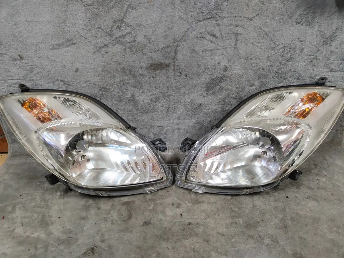 Toyota Vitz 2009-2010 Headlight Pair (Chargeable)