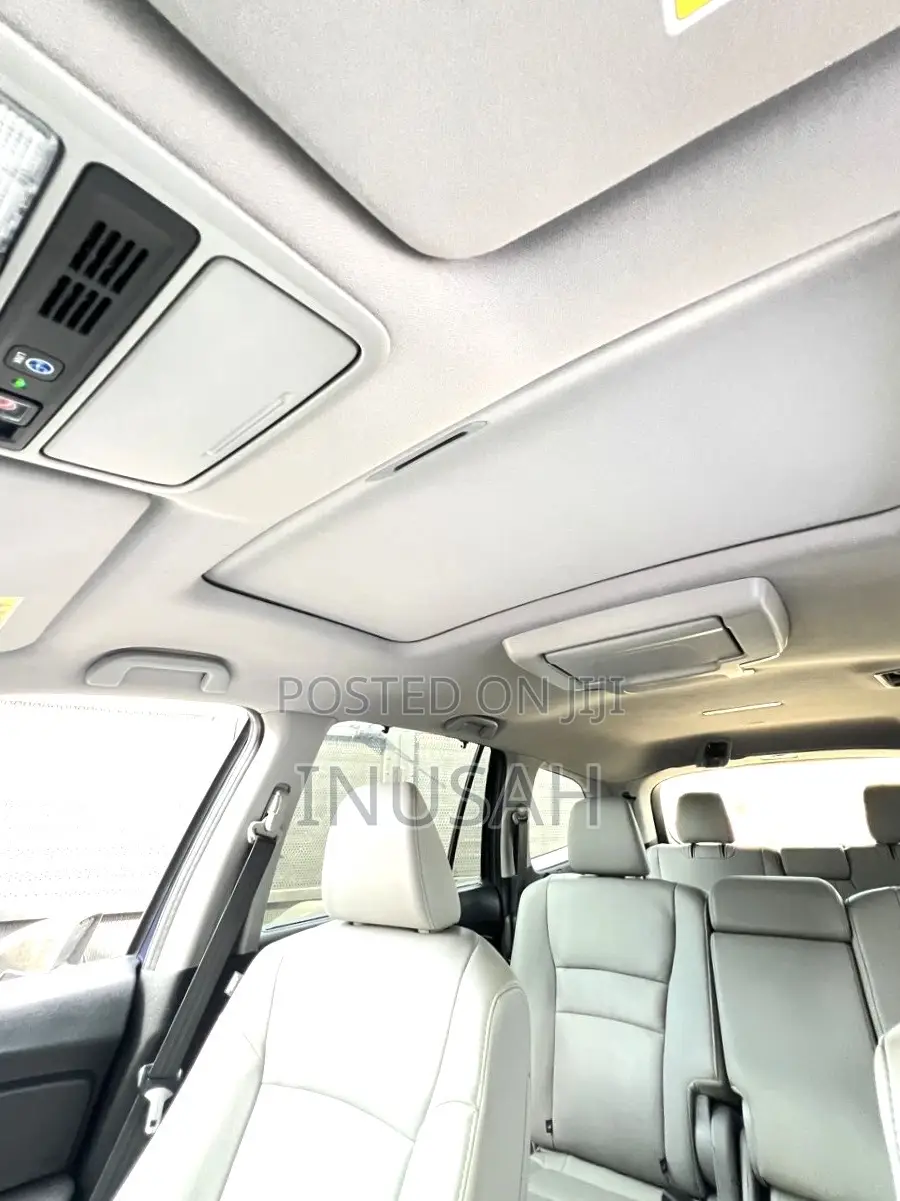 Honda Pilot Touring 7 Passenger AWD 2020 Blue