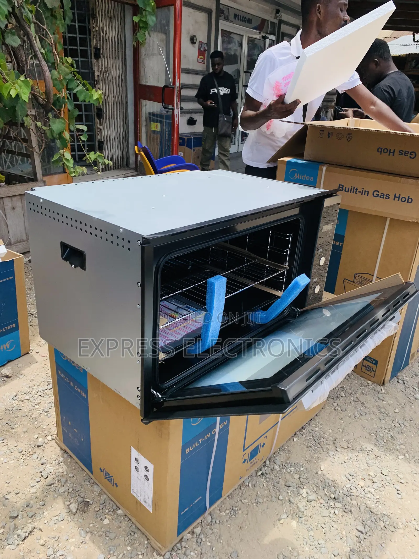 Newly Sealed in Box Built in Microwave Oven 90cm 93m90d0