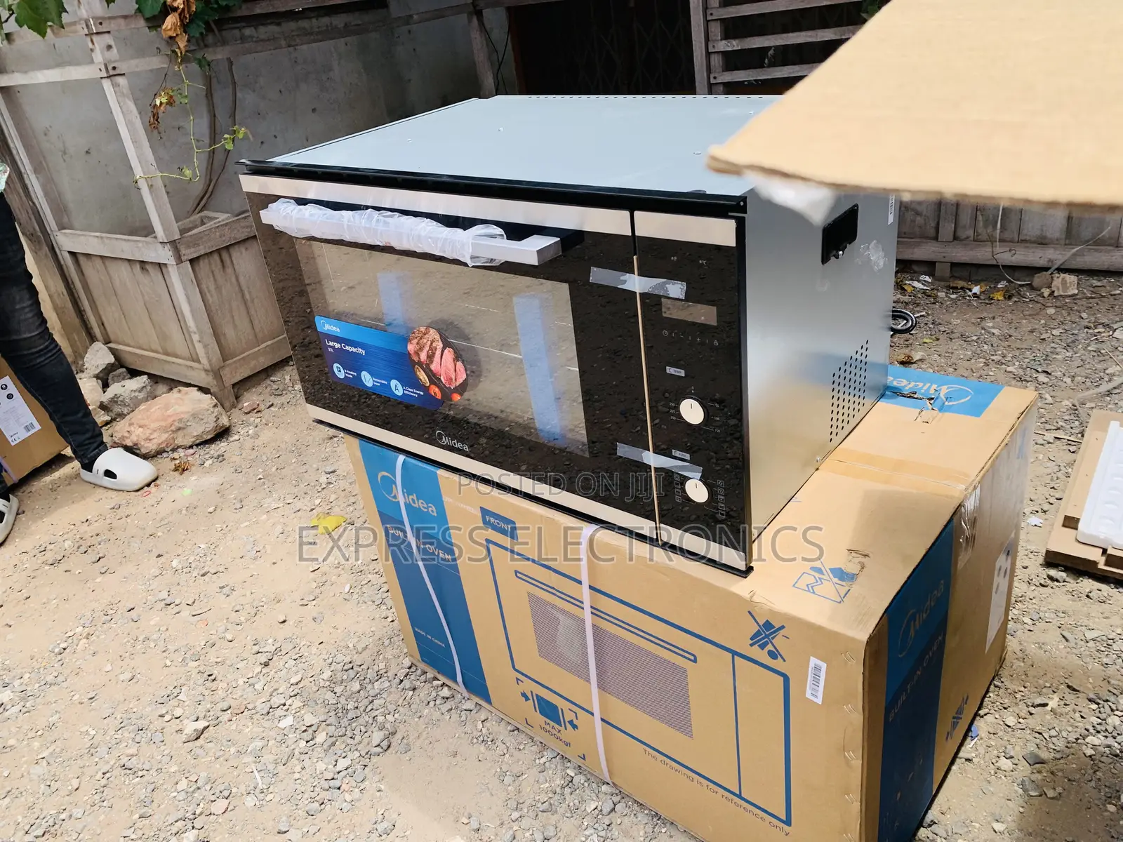 Spectacular Performance Built in Microwave 90cm 93m90d0