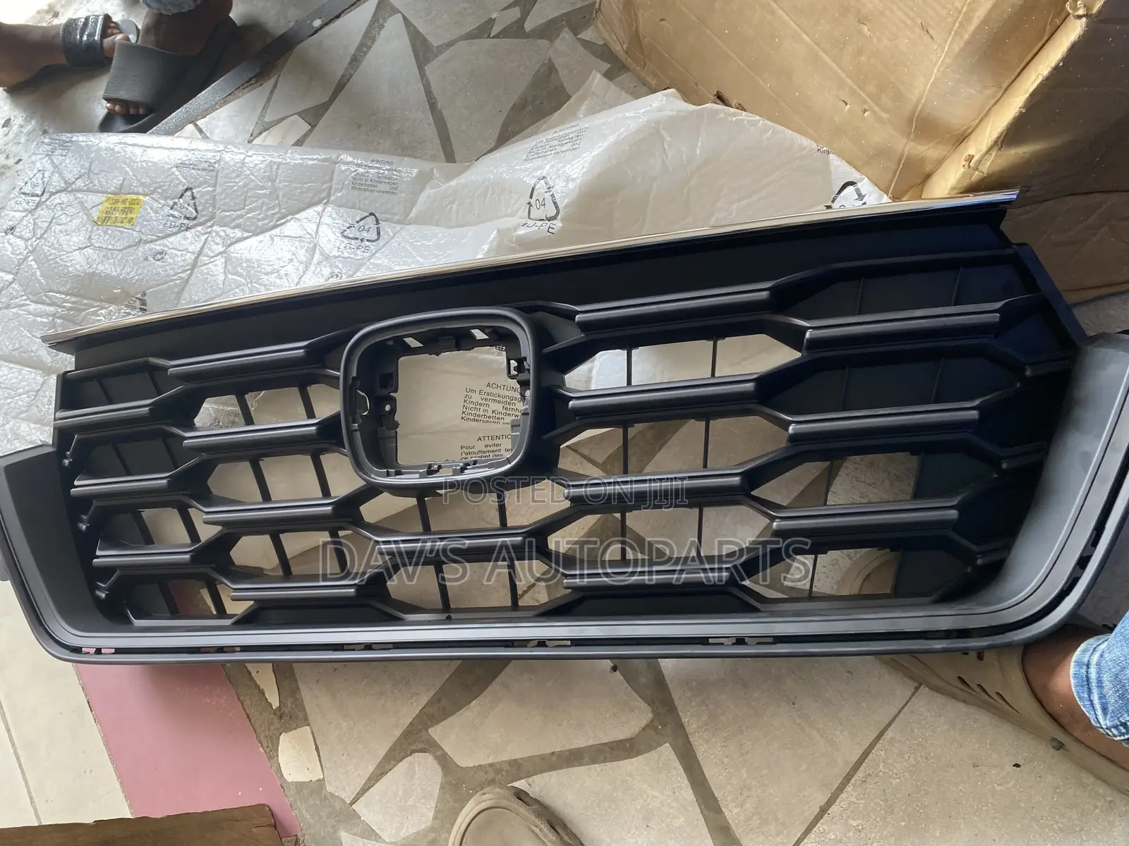 Honda CRV 2023 Grille