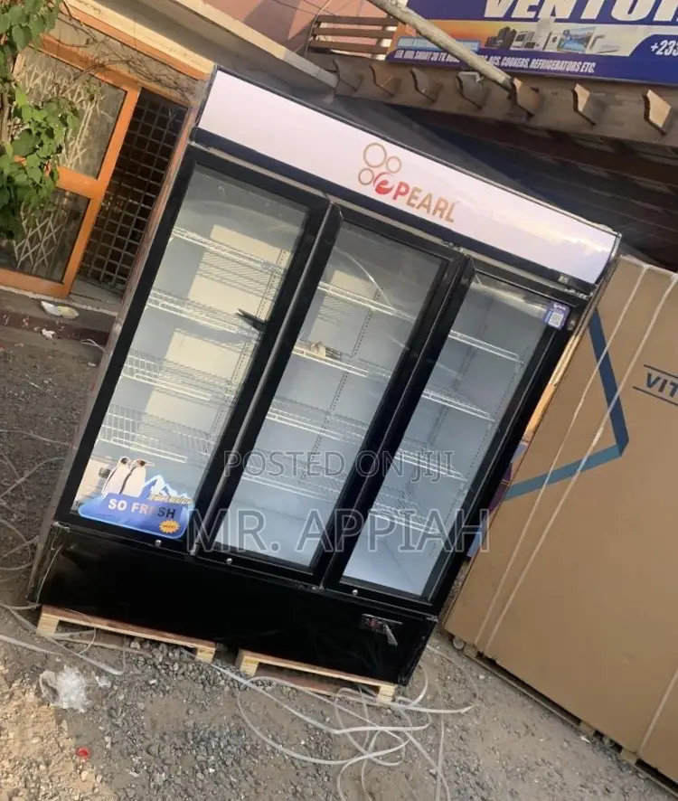 Quality Pearl 3 Door Display Fridge With Lock and Key 