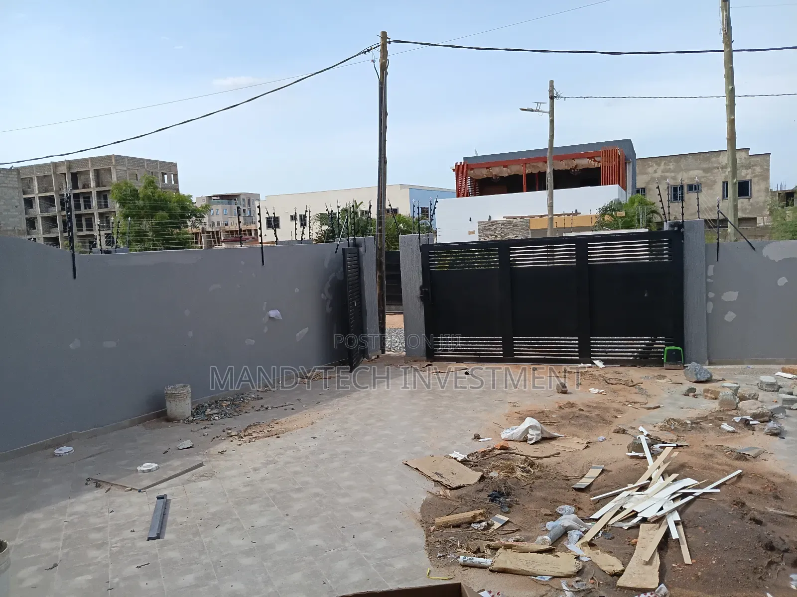 4bdrm Duplex in School Junction for sale