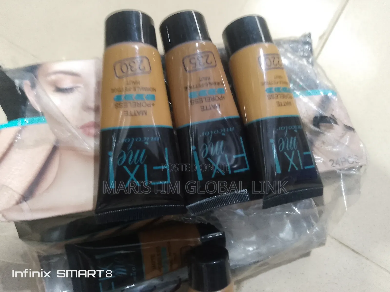 Matte + Poreless Foundation