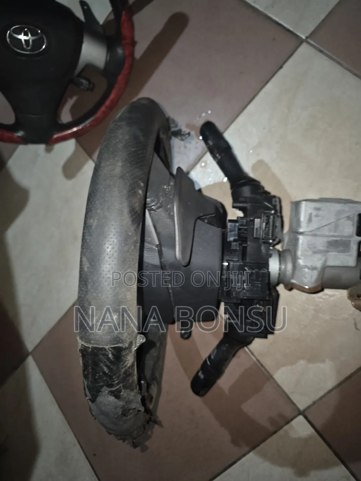 Toyota Voxy Steering Wheel With Gear Shifters