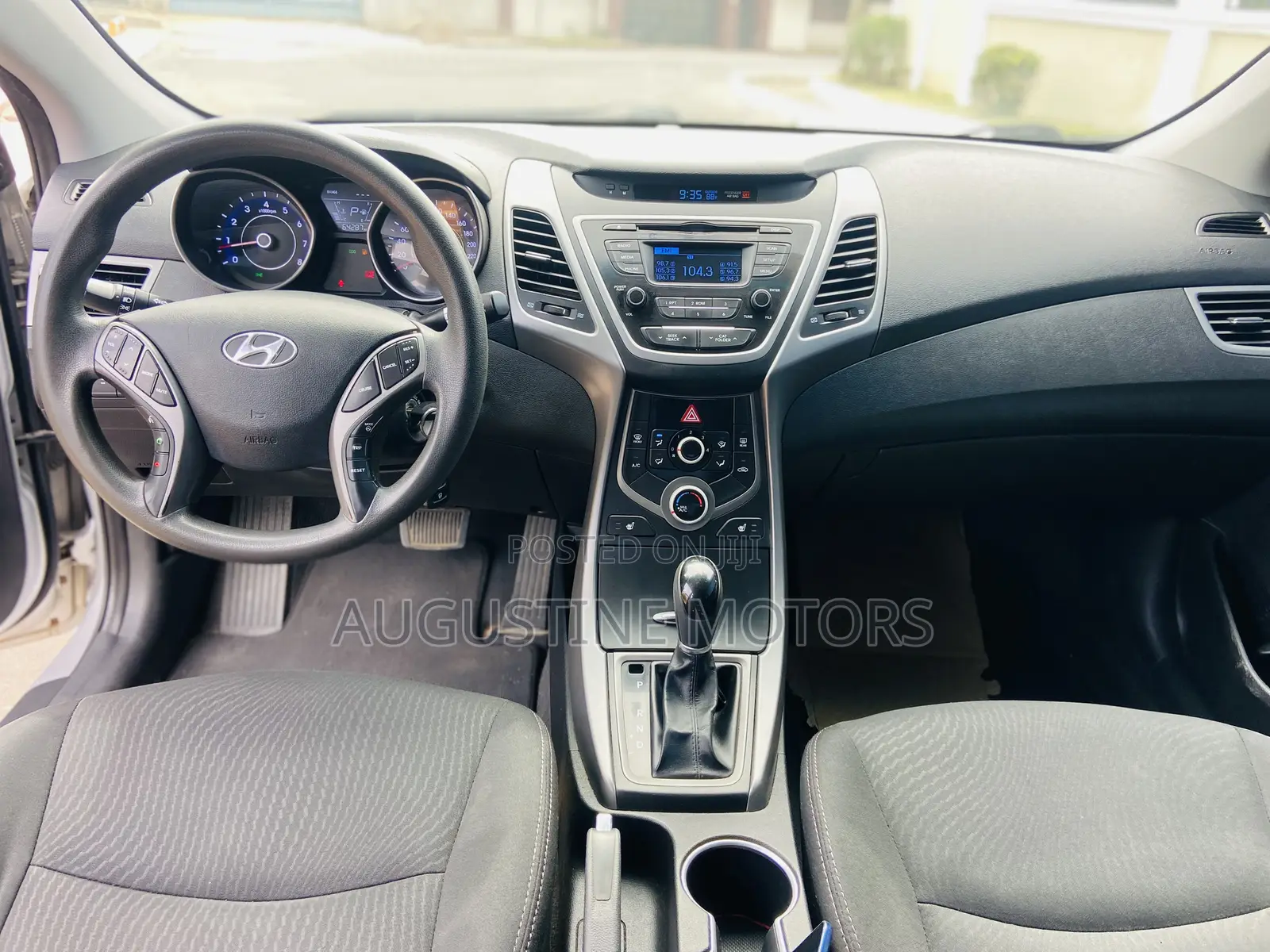 Hyundai Elantra SE 4dr Sedan (1.8L 4cyl 6M) 2015 Silver