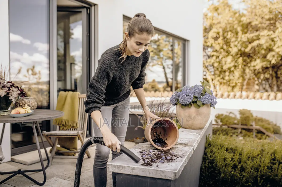 Kärcher Wd3 Wet and Dry Vacuum Cleaner