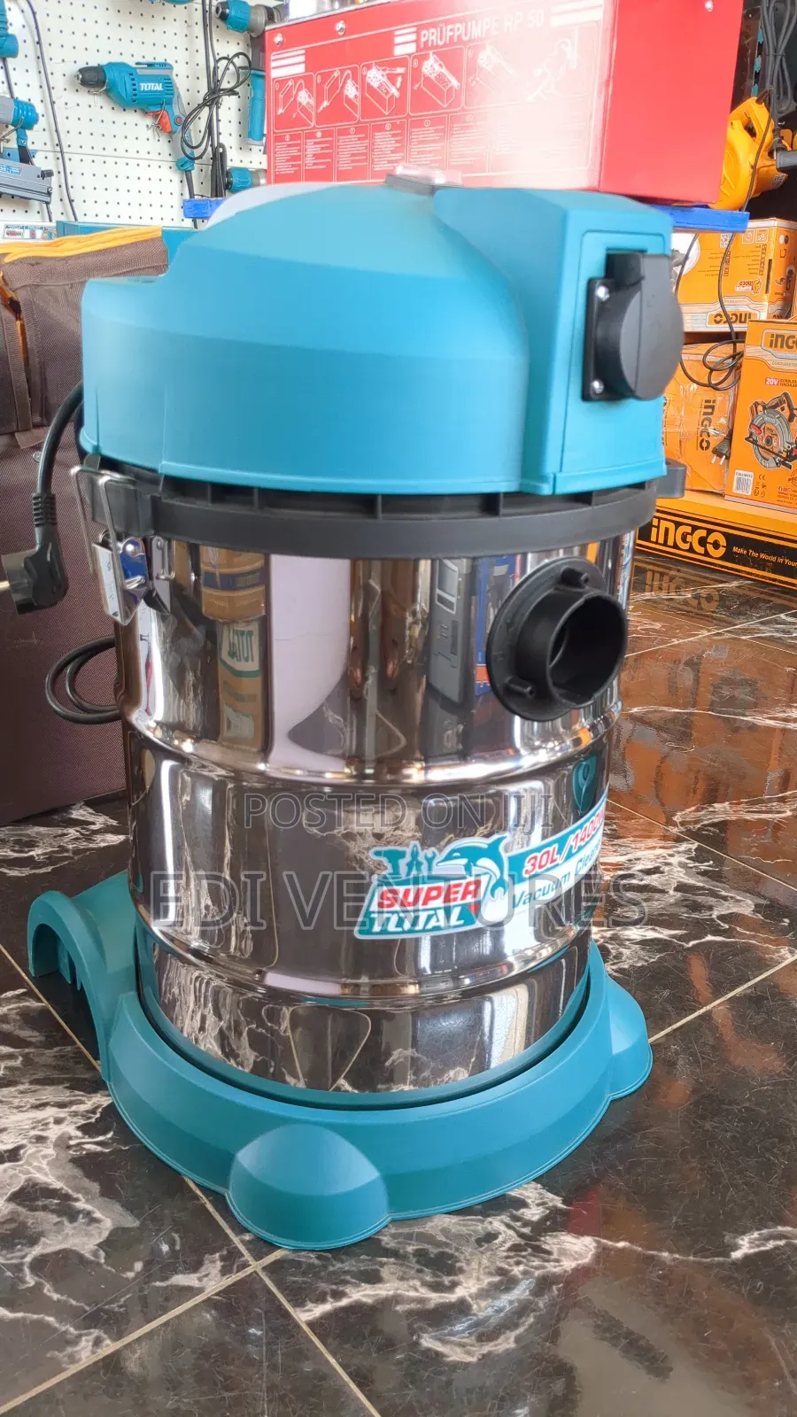 Total 30 Litres Vacuum Cleaner
