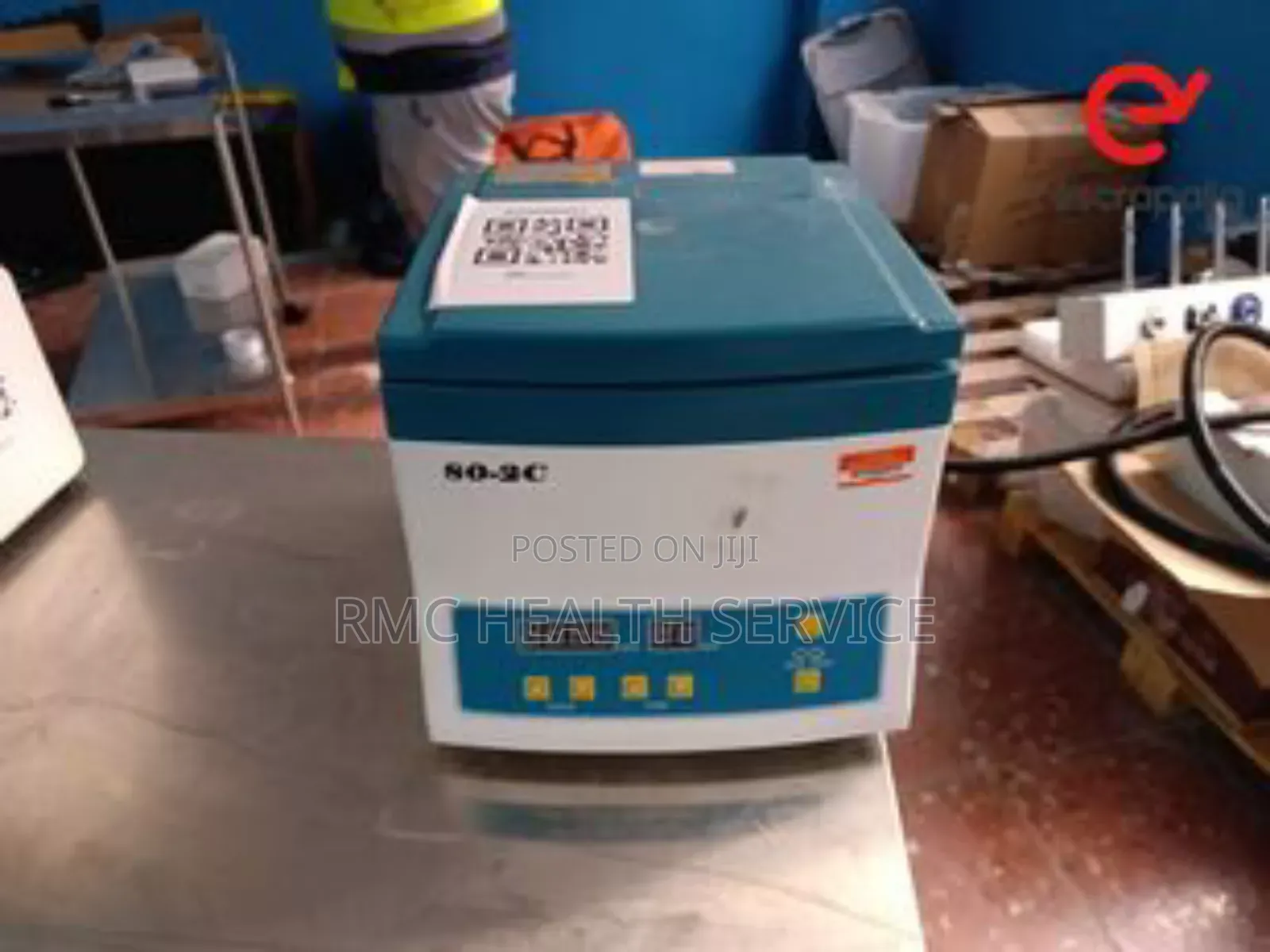 Centrifuge 8 Buckets (Digital)