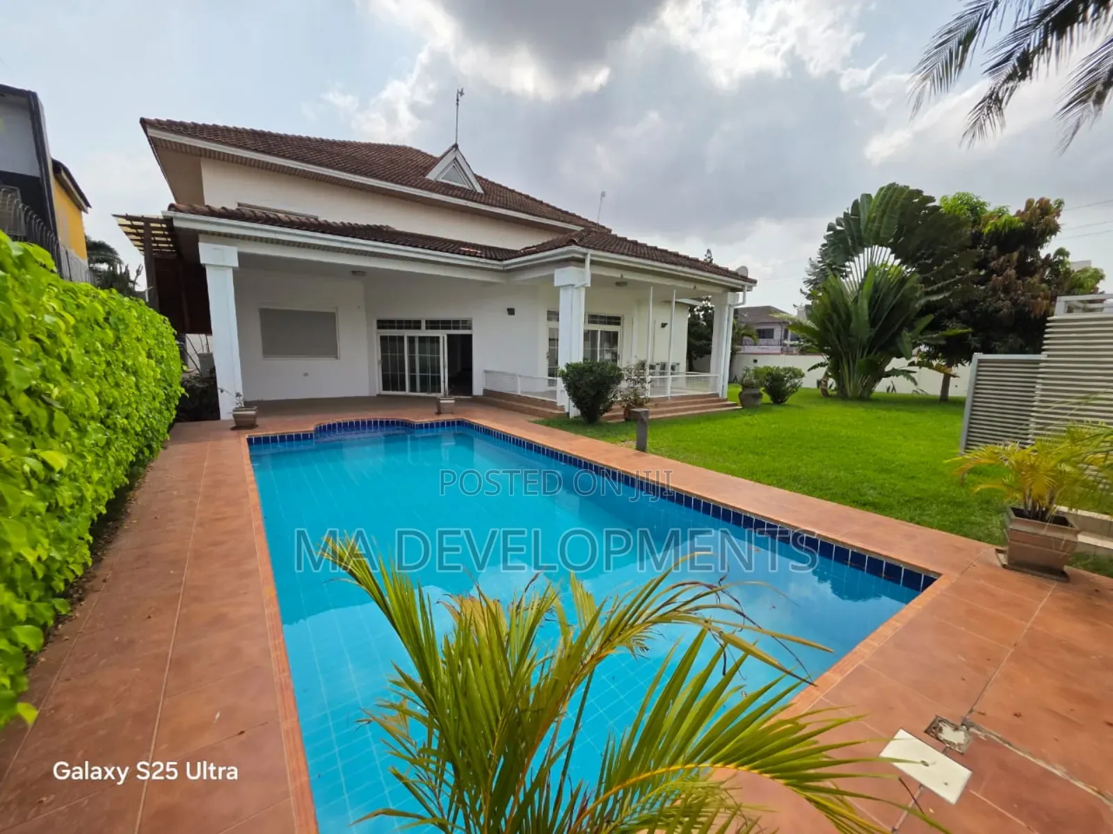 7bdrm House in East Legon Main, Boundary Road Area for rent