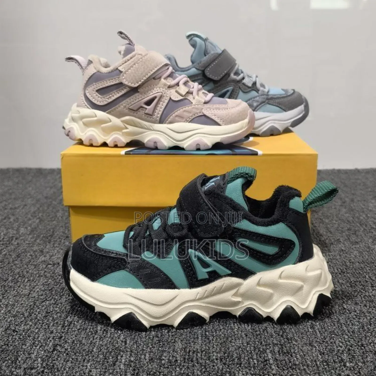 Kids Shoes/Sneakers