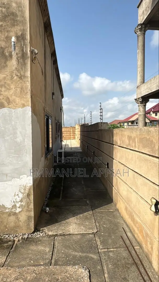 3bdrm House in Kasoa for sale
