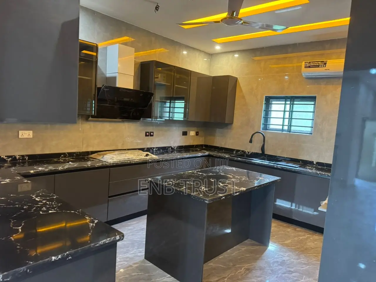 4bdrm Duplex in Tantra Hills, Unity Closed for sale