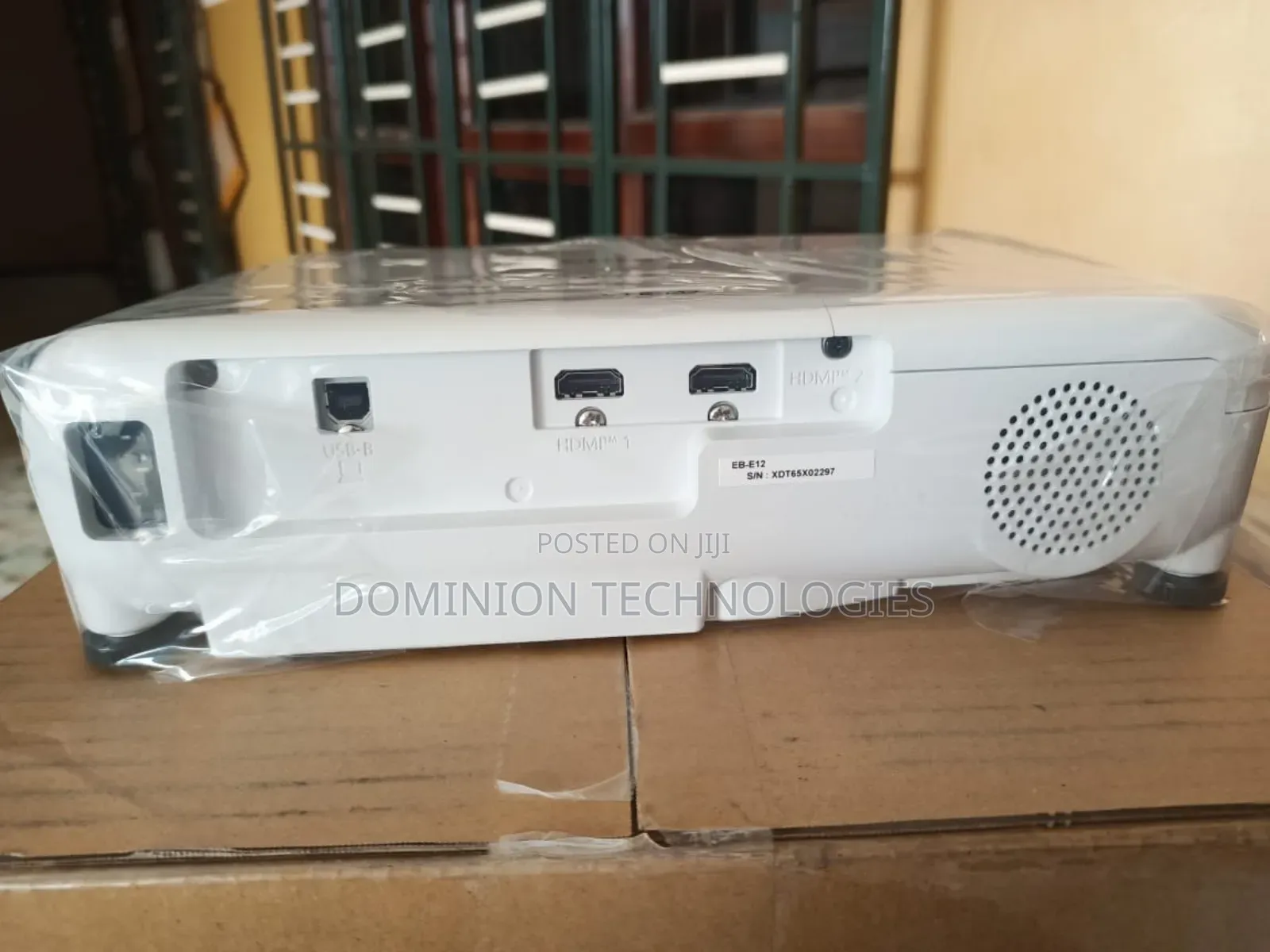 Epson Eb E12 Projector