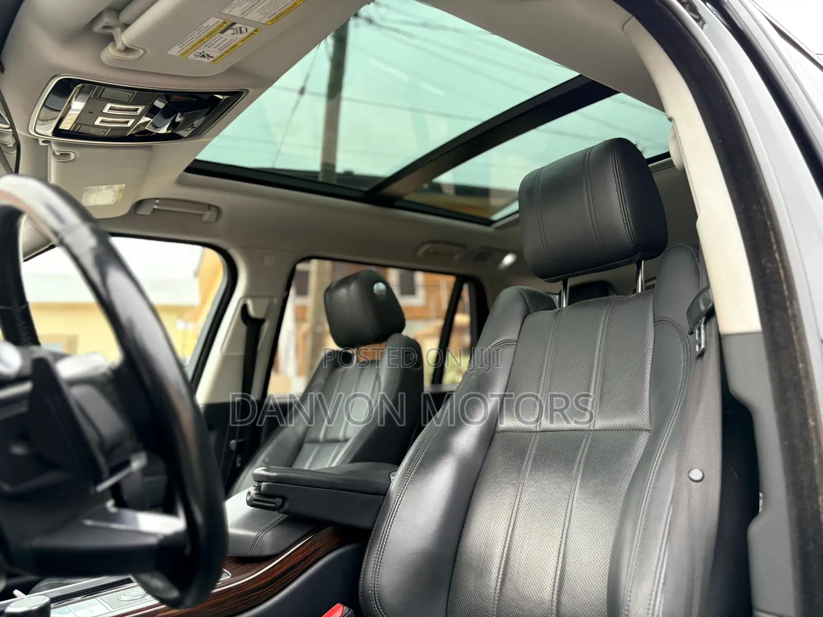Land Rover Range Rover Vogue 2016 Black