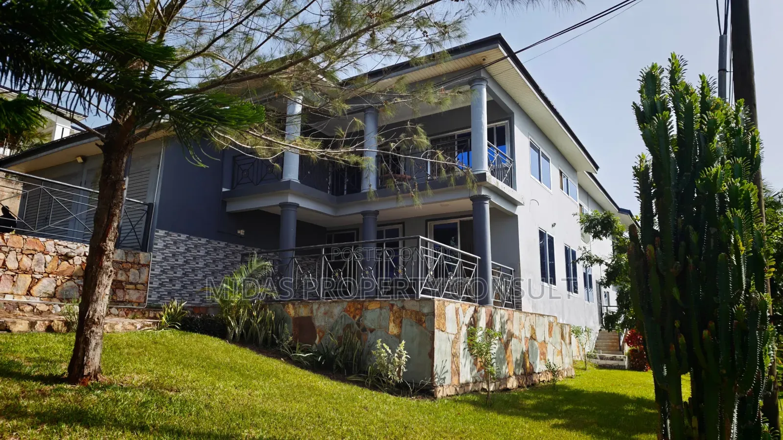 5bdrm House in Aburi for sale