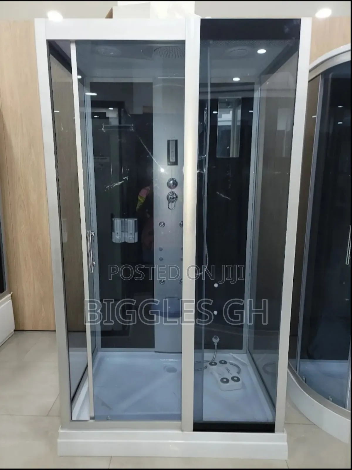 Standing Jacuzzi With Massager